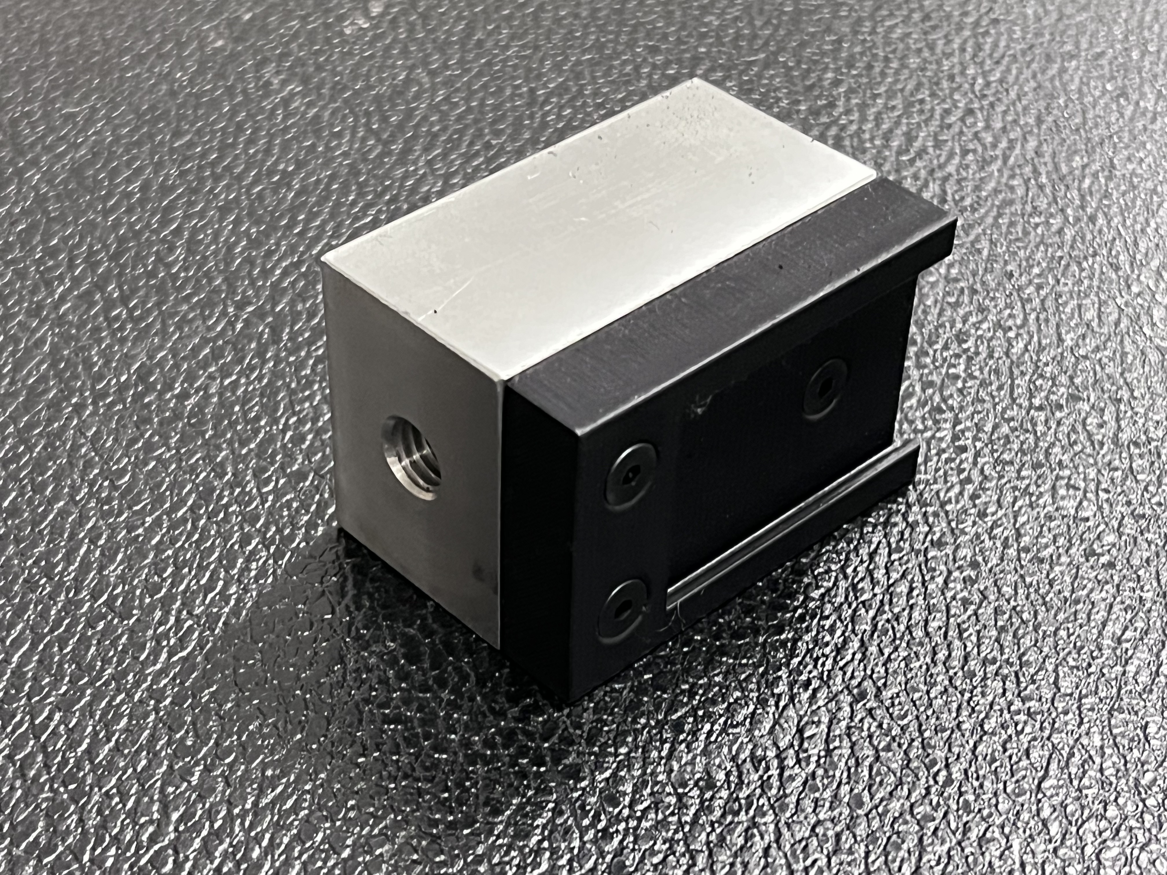 Halterung  für einen Ubiquinti AP für Mikrofonstative gebaut.