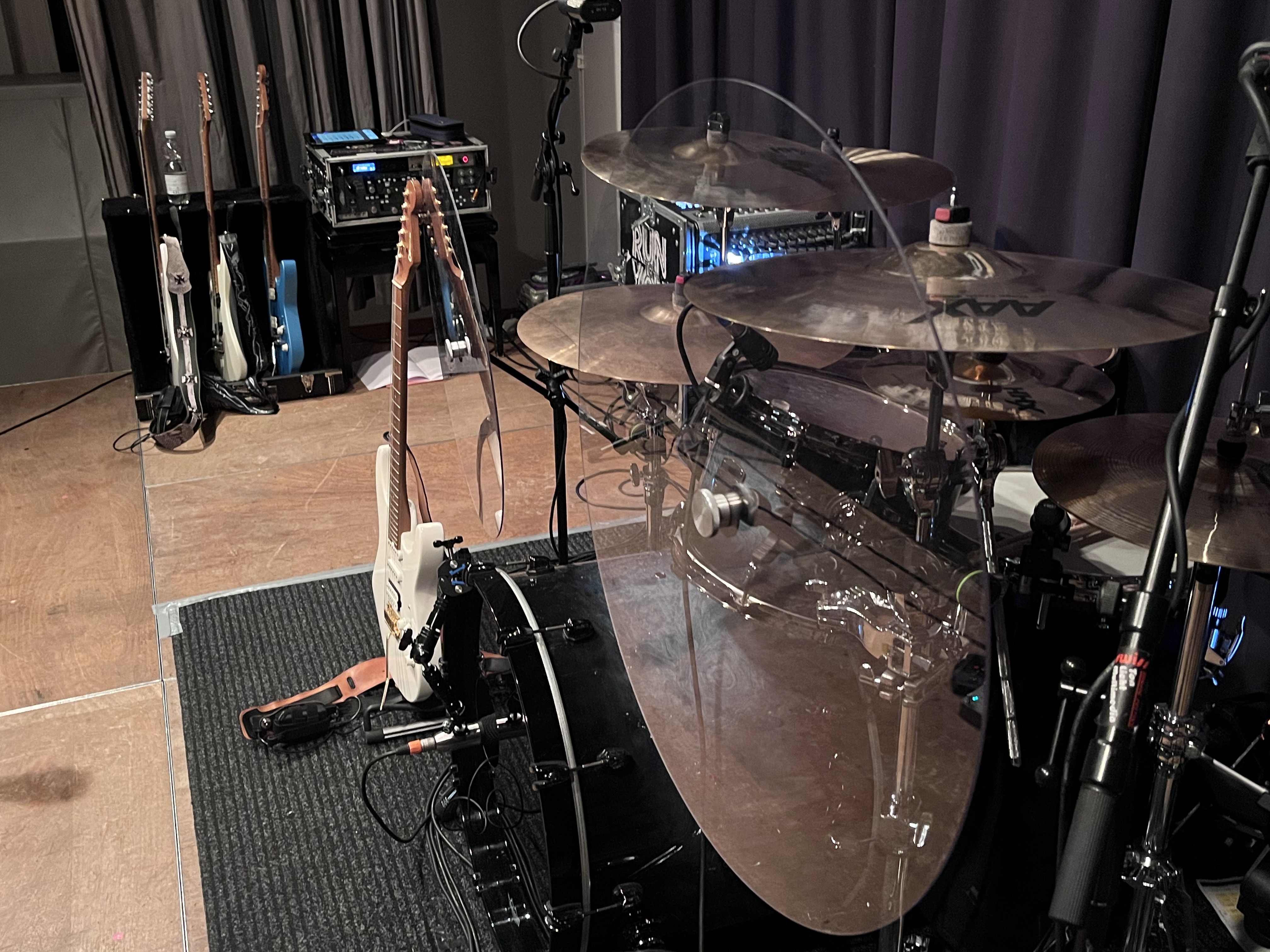 Neues Produkt, Cymbal Acoustic Shield.