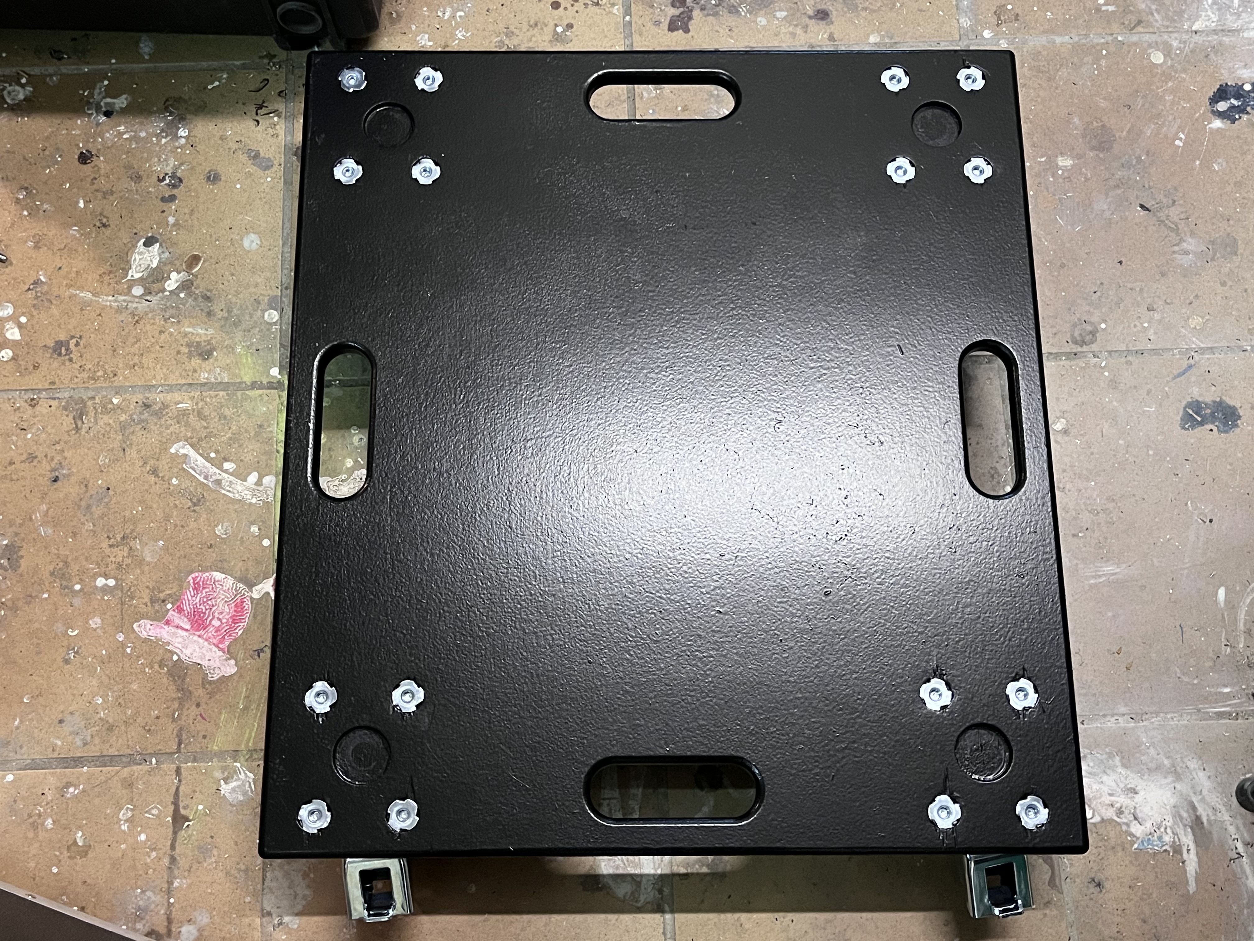 Passendes Rollenbrett mit Stapelfräsung.